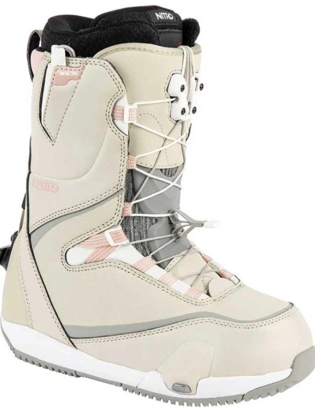 Twelve-Board-Store-nitro-snowboard-boots