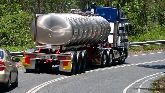truck-945364_640