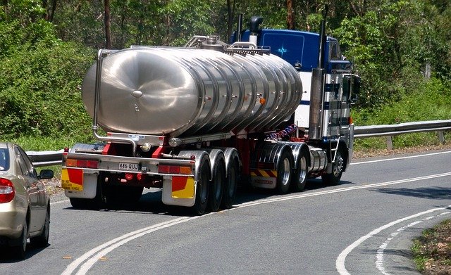 truck-945364_640