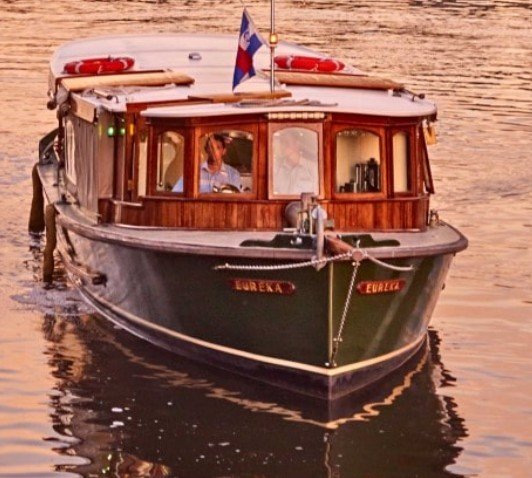 Classic-Steamboat-Cruises-Boat-Hire-Melbourne