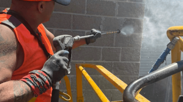 gentle-soft-wash-for-sandstone-sydney